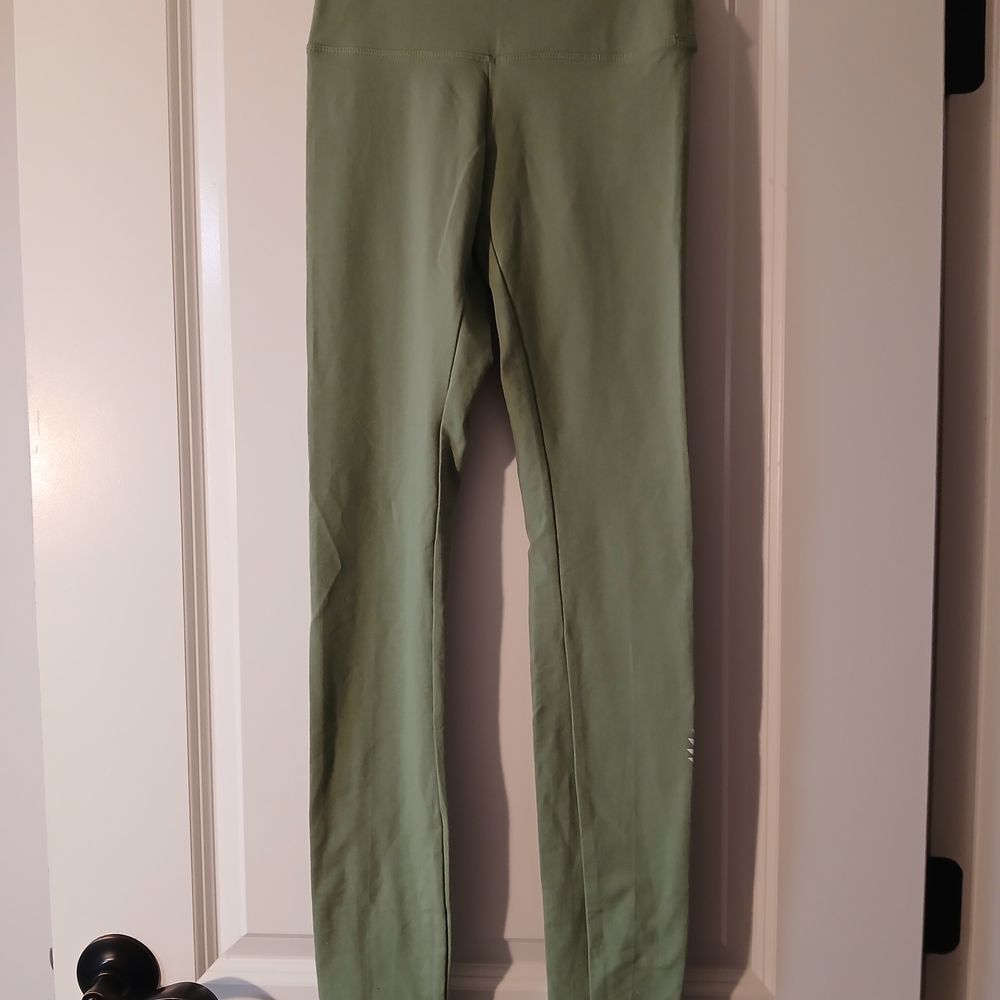 Victoria's Secret Mint Green Top - Picture 2 of 4